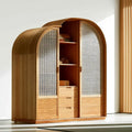 Brown fingerjointfurniture armario con puertas curvas de rejilla, showcasing a stylish storage cabinet with curved lattice doors.
